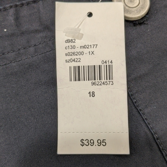 Lane Bryant Women's Cotton Shorts, Black 18, NWT - Picture 4 of 5